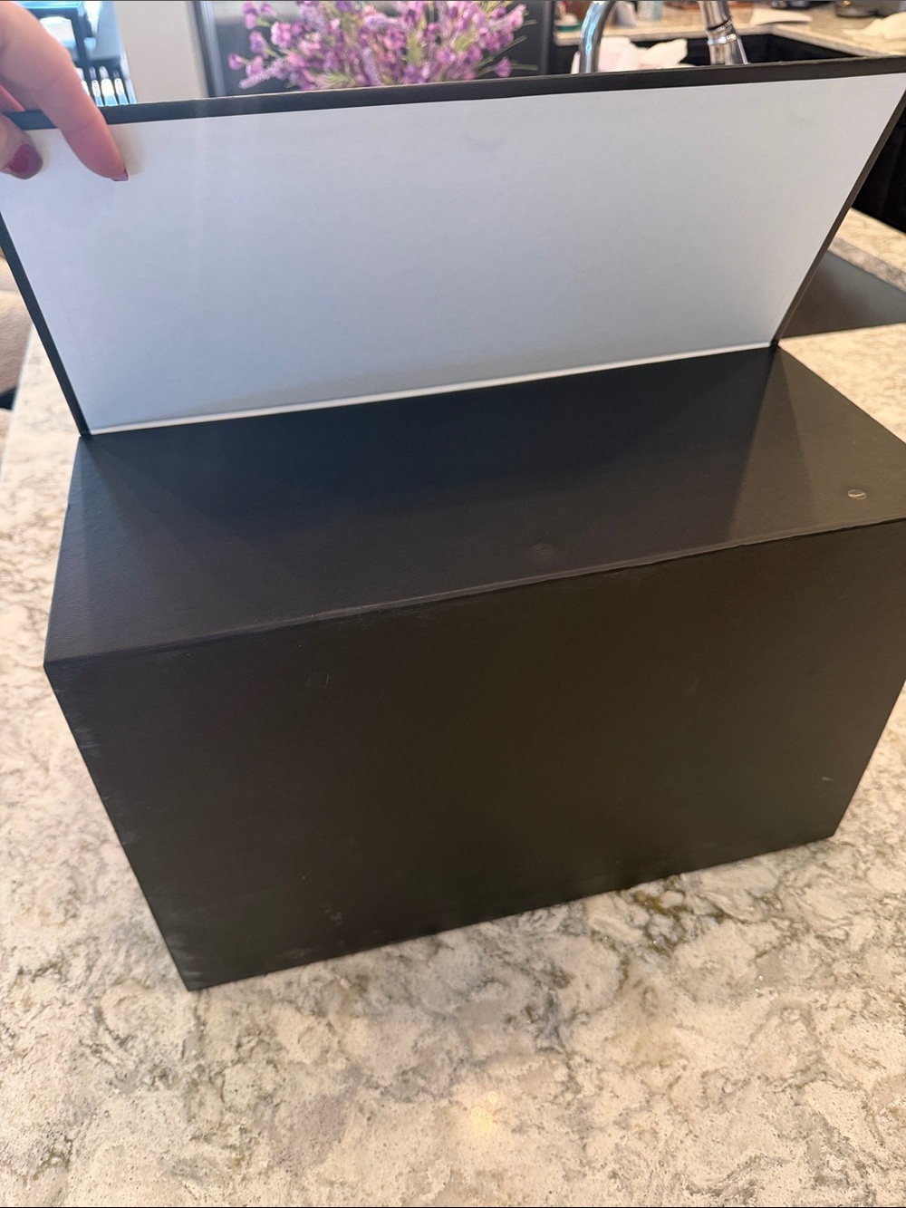 Gucci White Box with Black Trim and Logo - Picture 5 of 5